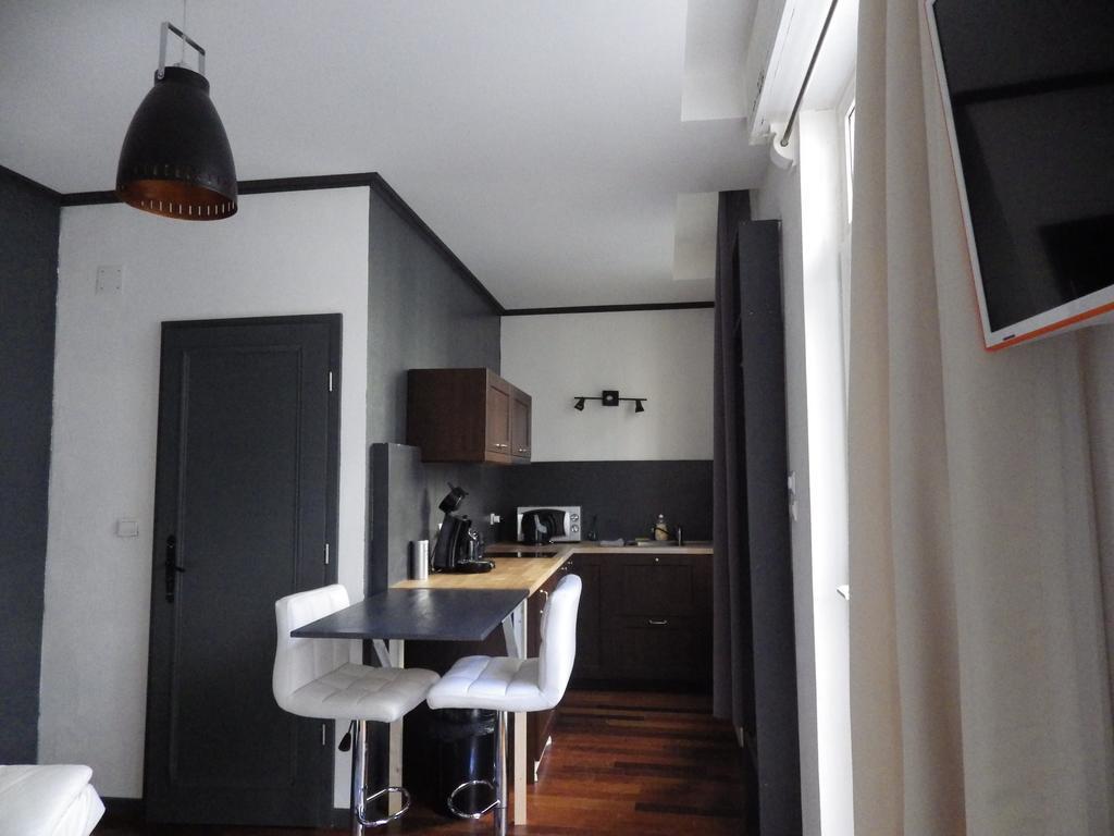 Апартаменты Charmant Studio A Страсбург Экстерьер фото